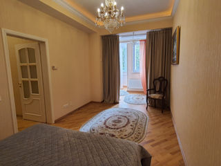 Apartament cu 2 camere, 85 m², Centru, Chișinău foto 6