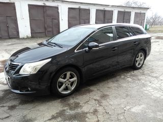 Toyota Avensis foto 9