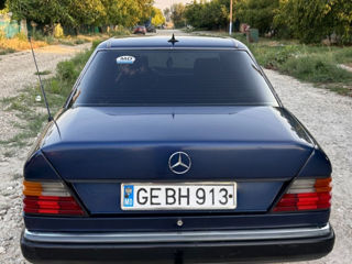 Mercedes Series (W124) foto 5