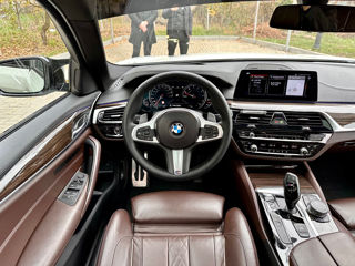 BMW 5 Series foto 16