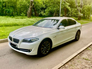 BMW 5 Series foto 2