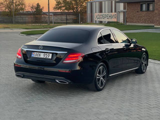 Mercedes E-Class foto 5