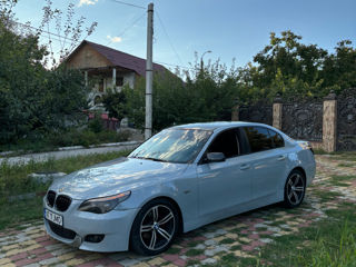 BMW 5 Series foto 2