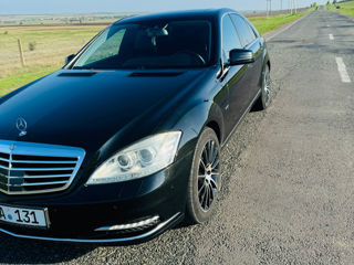 Mercedes S-Class foto 2