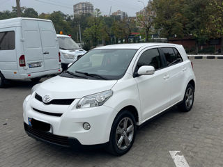 Toyota Urban Cruiser foto 1