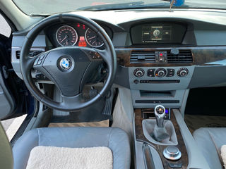 BMW 5 Series foto 7