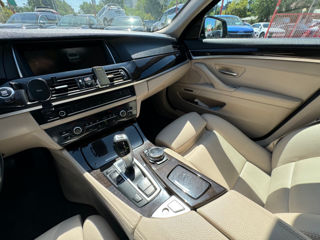 BMW 5 Series foto 15