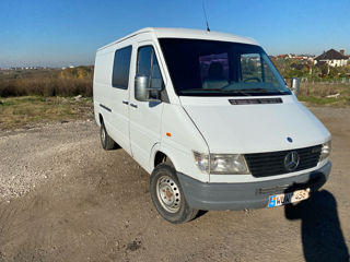 Mercedes Sprinter foto 2