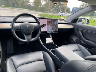 Tesla Model 3 foto 5