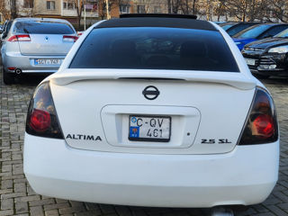 Nissan Altima foto 9