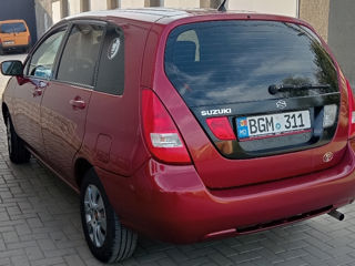 Suzuki Liana foto 4