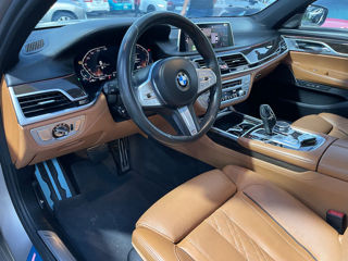 BMW 7 Series foto 7