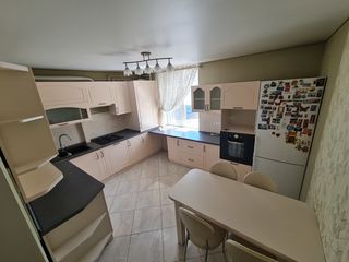 Apartament cu 4 camere, 130 m², Ciocana, Chișinău foto 4