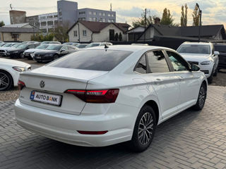 Volkswagen Jetta foto 5