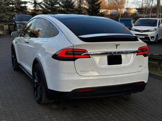 Tesla Model X foto 6