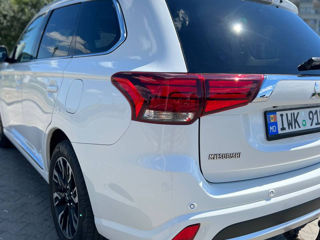 Mitsubishi Outlander foto 5