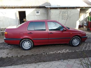 Volkswagen Vento foto 1