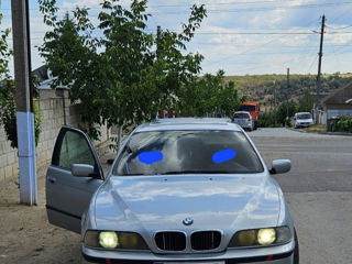 BMW 5 Series foto 8