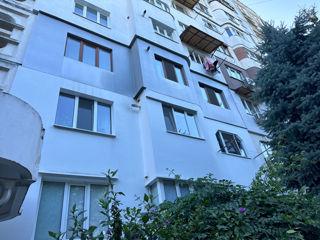 Apartament cu 3 camere, 65 m², Podul Chișinăului, Bălți foto 2