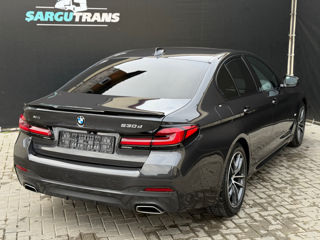 BMW 5 Series foto 4