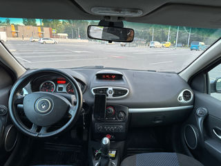 Renault Clio foto 6