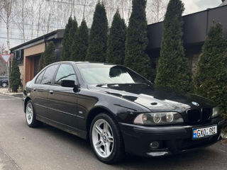 BMW 5 Series foto 4