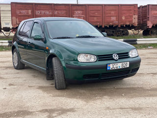 Volkswagen Golf foto 1