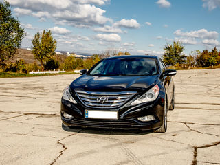 Hyundai Sonata foto 1