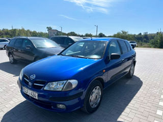 Nissan Almera foto 2