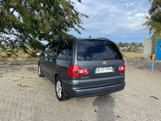 Volkswagen Sharan foto 2