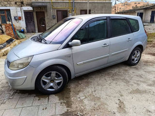 Renault Grand Scenic foto 2