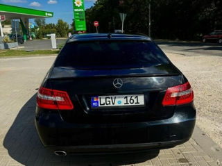 Mercedes E-Class foto 2