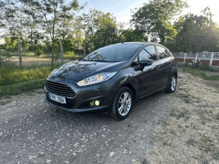 Ford Fiesta foto 4