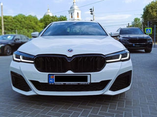 BMW 5 Series foto 3