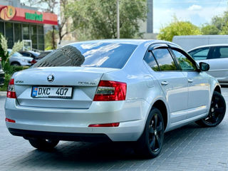 Skoda Octavia foto 3