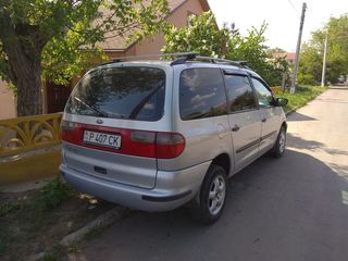 Ford Galaxy foto 3