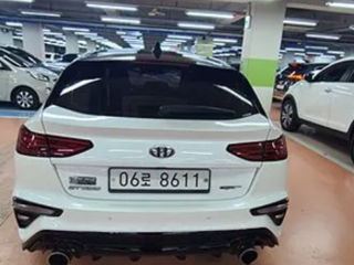 KIA Cerato foto 2