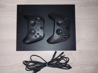 Xbox one X + 2 джойстика + 100 игр foto 2