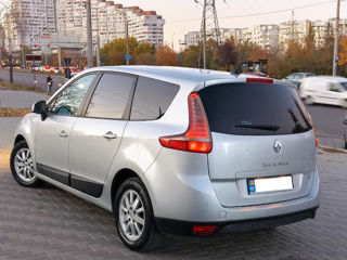 Renault Grand Scenic foto 4