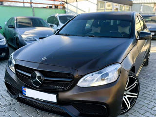 Mercedes E-Class foto 2