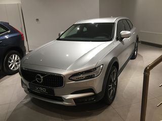 Volvo V90 foto 2