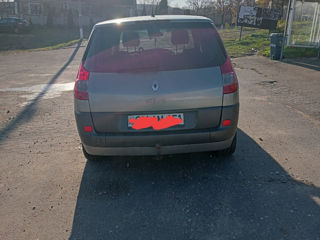 Renault Grand Scenic foto 2