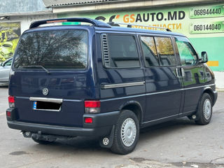 Volkswagen Caravelle foto 4