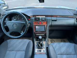 Mercedes E-Class foto 9