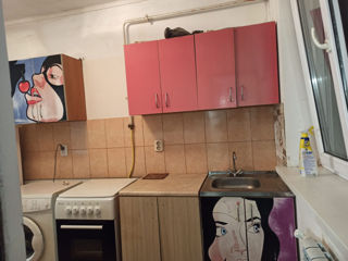 Casa in 2 niveluri, locație ideală, în centrul orașului foto 1