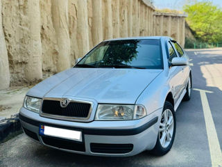 Skoda Octavia foto 1