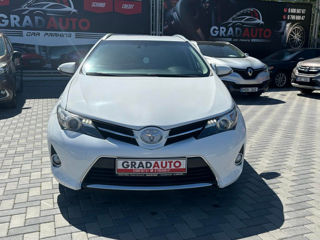 Toyota Auris фото 4