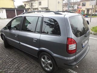 Opel Zafira foto 7