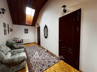 Casă în 4 nivele! Buiucani, str. Florești, 450m2 + 6 ari! foto 13