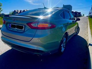 Ford Fusion foto 5